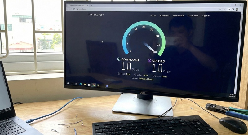 Ảnh chụp màn hình kiểm tra tốc độ kết nối mạng hiển thị 1.0 Gbps sau khi bấm dây mạng 8 sợi thành công